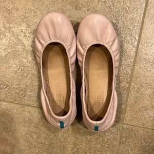 Ballerina pink Tieks size 7